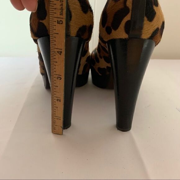 Stuart Weitzman Leopard Print Pumps Peep Toe - Picture 10 of 11
